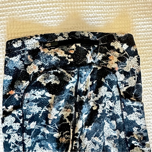 Lululemon Speed tight - Picture 3 of 5